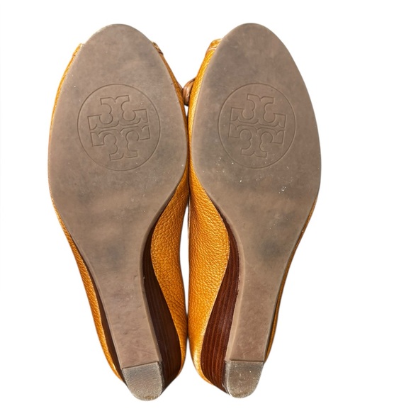 Tory Burch Tan Leather Amanda Open Toe Demi Wedge Sandals Size 7M - Picture 6 of 9